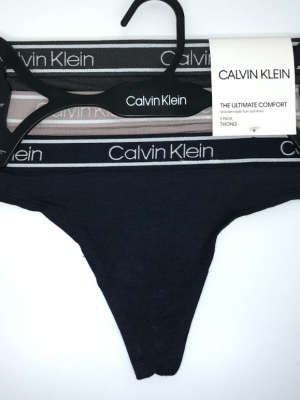 Calvin Klein; Paquete de 3 hilos o tangas de algodón elástico