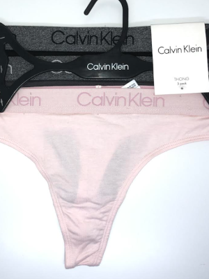 Calvin Klein; Paquete de 3 hilos o tangas de algodón elástico